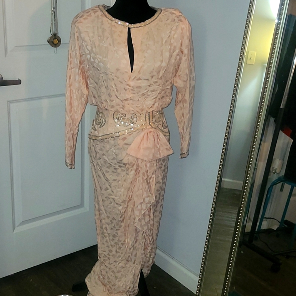 Vintage Silk Dress w sequin and shoulder pads